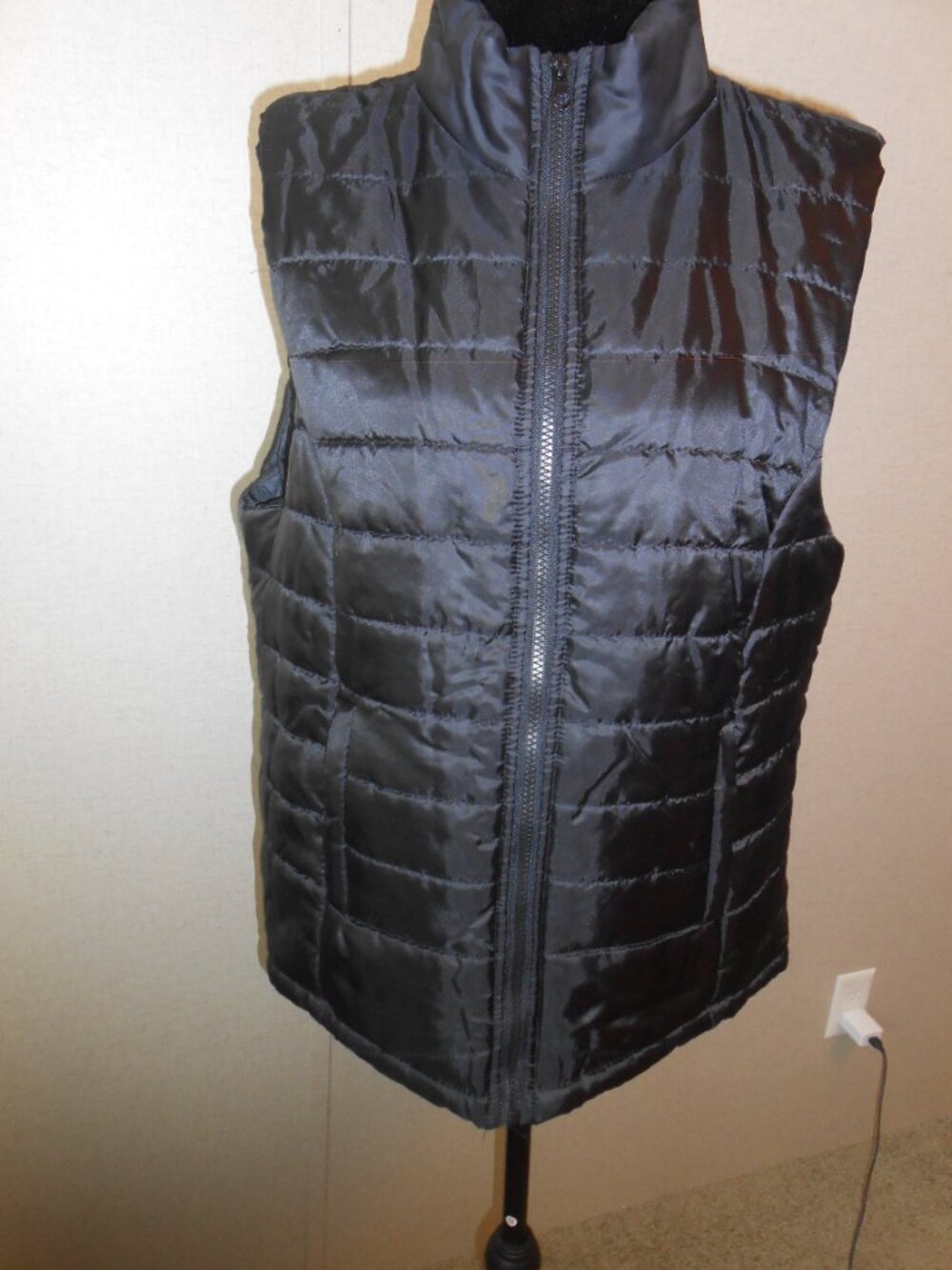 Bobby Brooks Black Quilted Vest XL – Lightweight Fall Layer